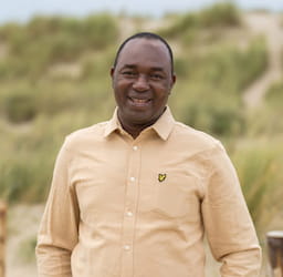 Robert Asugre
